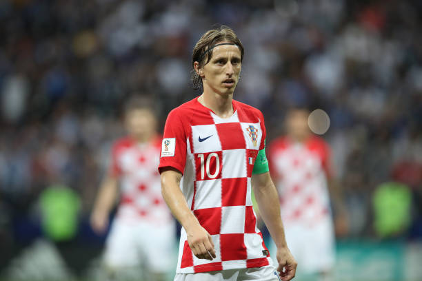 然不允许任 然不允许任